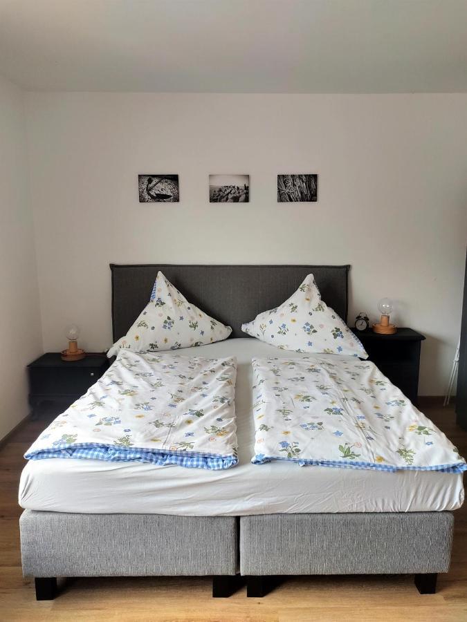 Ferienwohnung Alte Schule Ruhwarden Extérieur photo